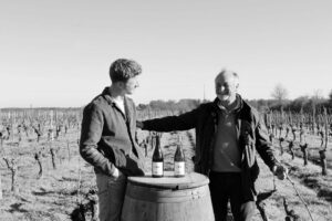 Armand Sarger, a rejoint son père Étienne au Domaine de la Cottière afin de développer la vente directe et une nouvelle gamme de vins | Domaine de la Cottière