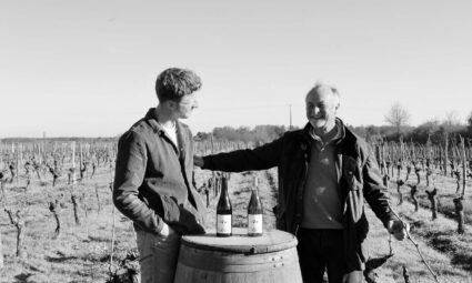 Armand Sarger, a rejoint son père Étienne au Domaine de la Cottière afin de développer la vente directe et une nouvelle gamme de vins | Domaine de la Cottière