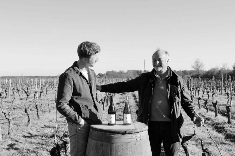 Armand Sarger, a rejoint son père Étienne au Domaine de la Cottière afin de développer la vente directe et une nouvelle gamme de vins | Domaine de la Cottière