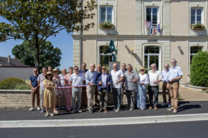 Les élus, les partenaires et les entreprises ont inauguré les travaux d'effacement des réseaux et de réfection de la voirie aux Cerqueux-sous-Passavant, mardi 7 juillet | Siéml