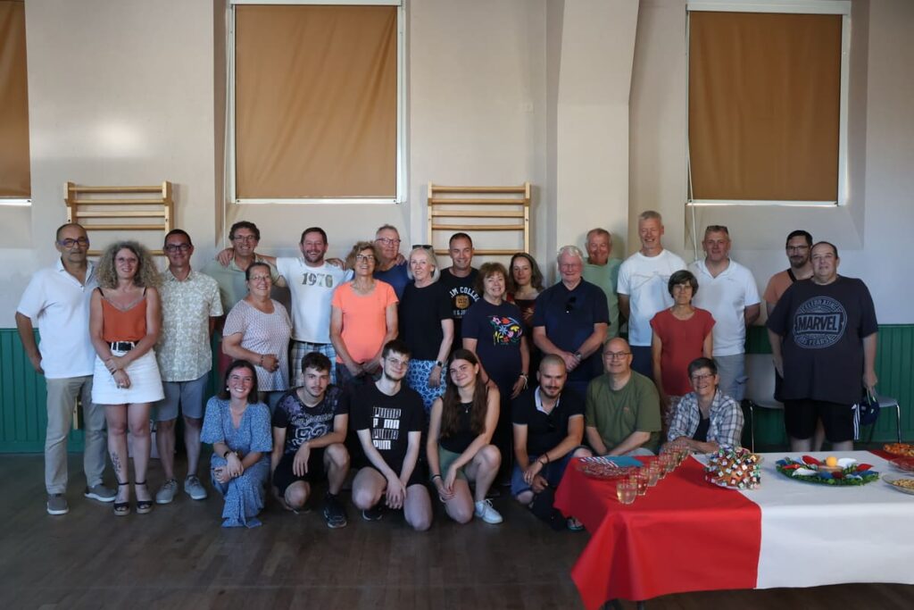 Les membres du FCL Tennis de table de Vihiers et leurs homologues de Whalley ont partagé une semaine d'échanges sportifs et culturels à Lys-Haut-Layon | FCL Tennis de table de Vihiers