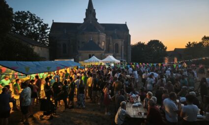 Entre 400 et 450 personnes ont participé à la fête de la musique organisée par le Comité des fêtes de Tigné, vendredi 19 juin, place Brussy | Comité des fêtes de Tigné