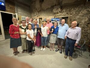 Les participants réunis lors de la soirée quiz organisée au camping Le Serpolin | Café Morning